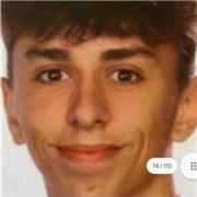 Soy una persona que le encanta todo tipo de deportes y juegos, ajedrez, fútbol, baloncesto…